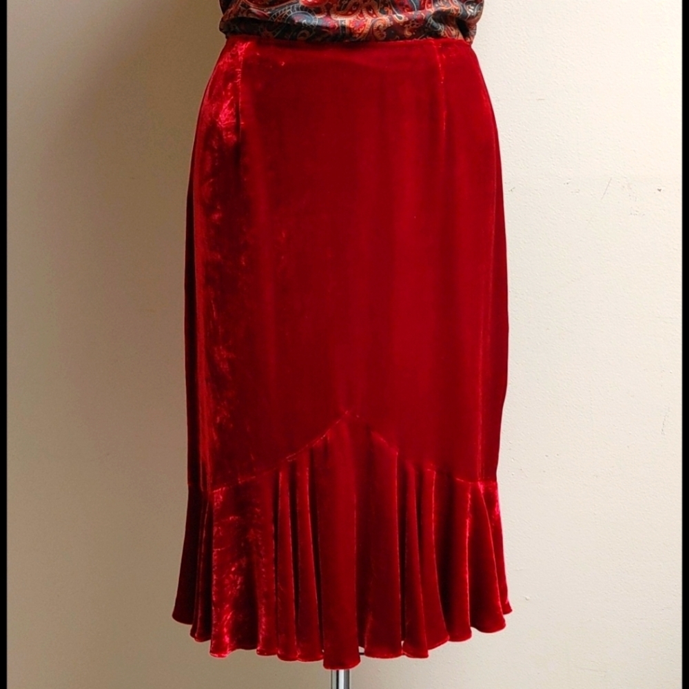 Rickie Freeman Teri Jon Velvet Skirt in Burgundy Red